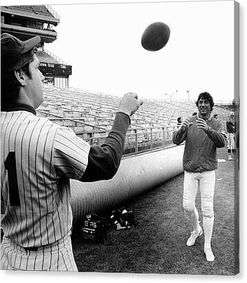 Mets Tom Seaver Warms Up Jets Joe Canvas Print